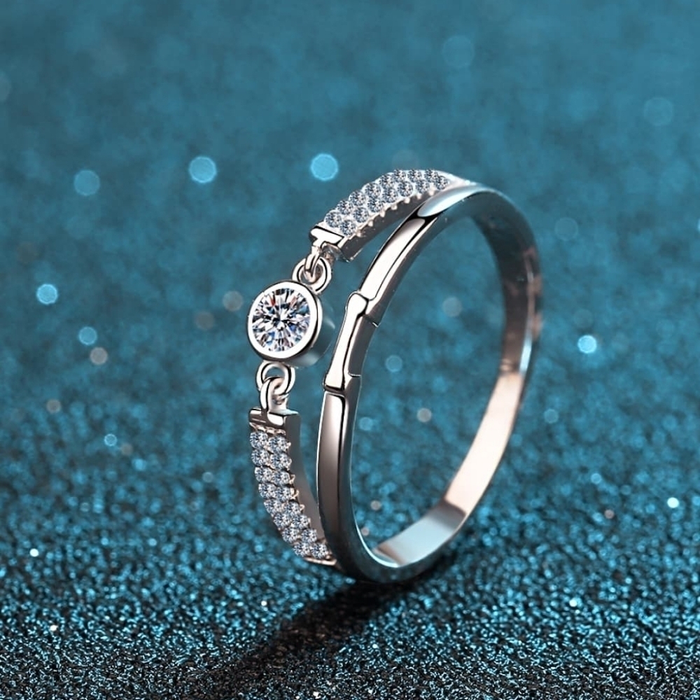 Rhodium Plated White Gold 925 Sterling Silver Split Band Moissanite Zircon Ring